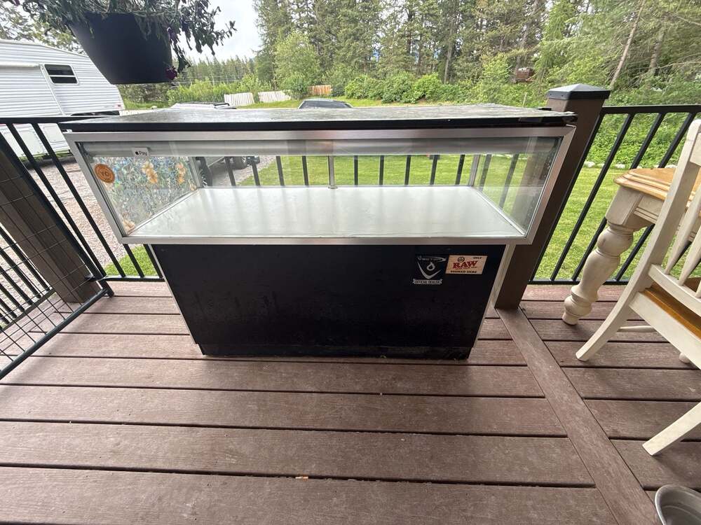 Retail Glass Display Counter Case with Floral Side Panel